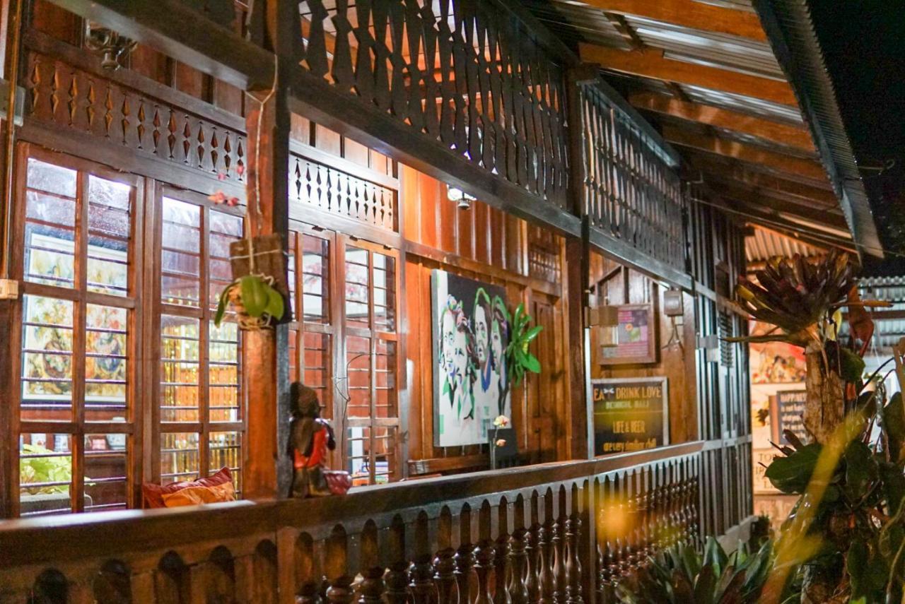 Rumah Kayu Sulawesi Antique Bedugul  Exteriör bild