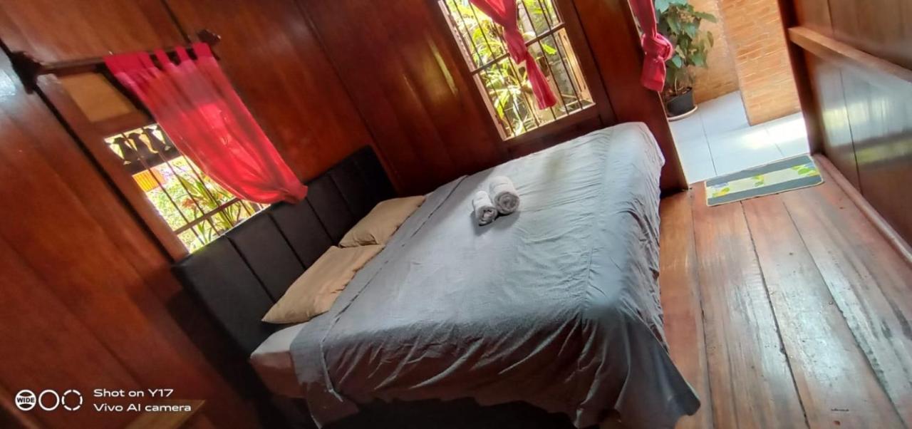Rumah Kayu Sulawesi Antique Bedugul  Exteriör bild